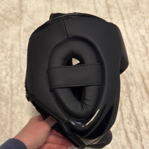 Venum Black Kids Headgear - Picture 3 of 4